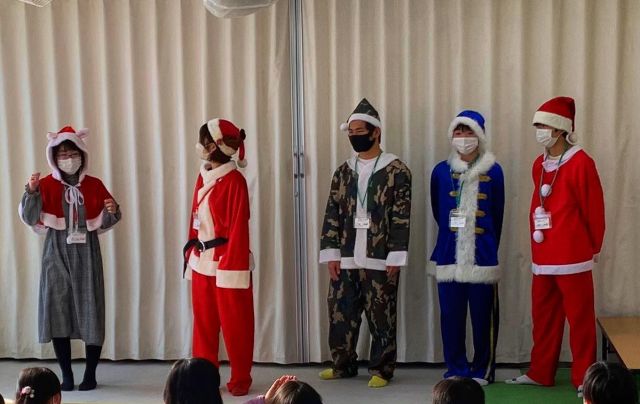 こんにちは☀️
ユースステーション兵庫です。

さて、12月10日（土）にユースを利用している6名と
雪御所児童館でクリスマス会をしてきました。

ジェスチャーゲーム・リースづくり・プチビンゴで、笑顔がたくさんの楽しい２時間でした。
今年も色々所に出向きたいと思っています。
少しでもやってみたいと思ったら一度声かけて！！

ユース兵庫のクリスマスの様子は、近日中にアップします。

#ユースステーション兵庫#兵庫#兵庫区#神戸#湊川公園#中高生の居場所#学習スペース#フリースペース#児童館#児童館イベント#受験生応援#受験生#共通テスト#冬#クリスマス#kobe#winter
